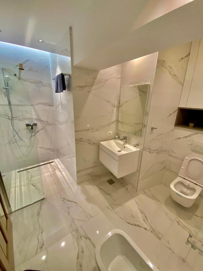 Апартаменти Blancris Boutique Брашов Екстер'єр фото